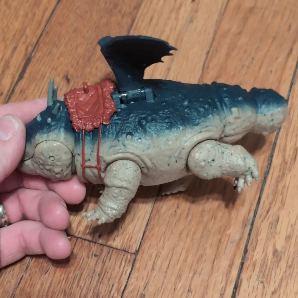 Spin Master How to Train Your Dragon Gronckle Action Figure Articulated Wings